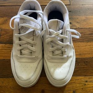 Women Reebok Classics